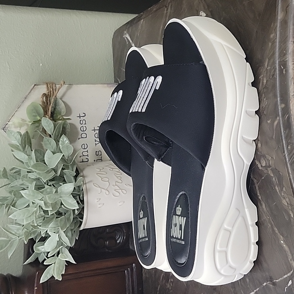 Juicy Couture Black and White Logo Slides - Picture 2 of 7